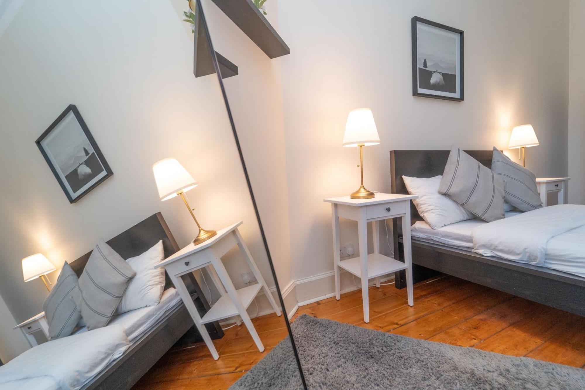 Large City Corner Apartment EDI Exterior foto